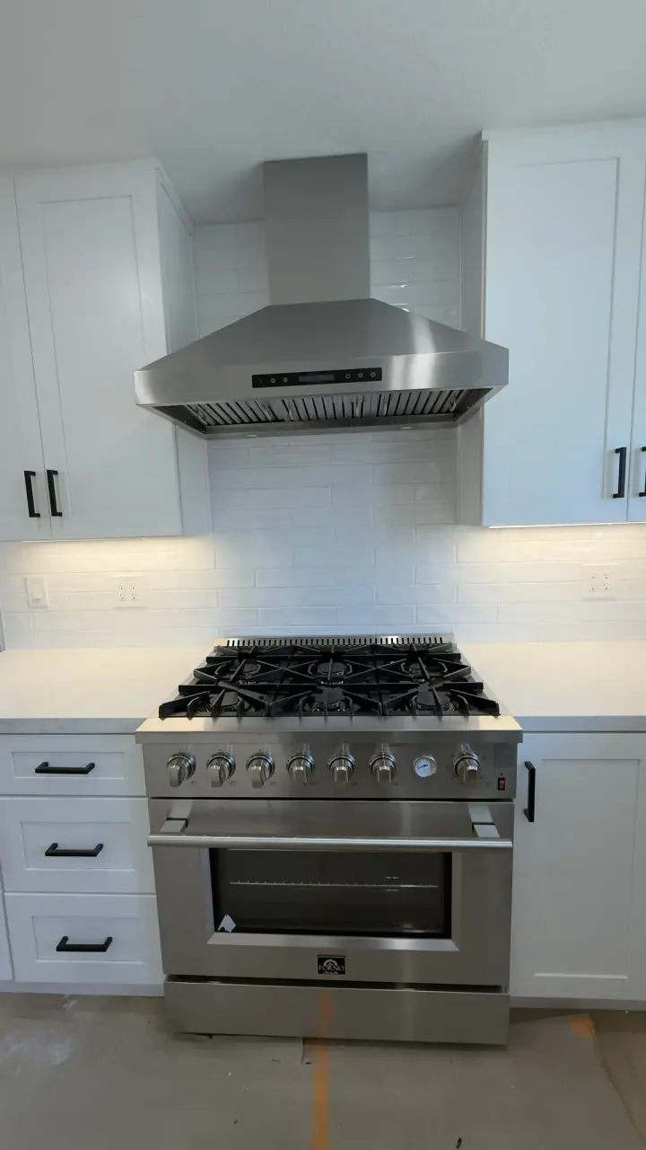 Forno 36″ Range & Chimney Hood installation in La Mirada, CA by Peerless Group