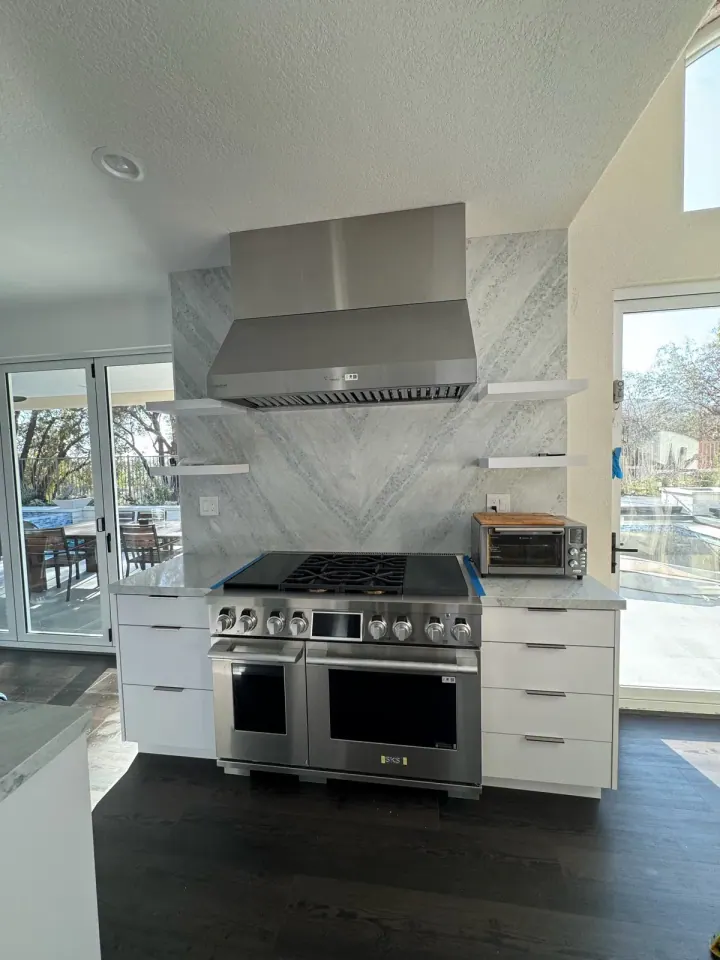 SKS 48″ Range & Hood with Custom Duct Cover installation in San Clemente, CA by Peerless Group