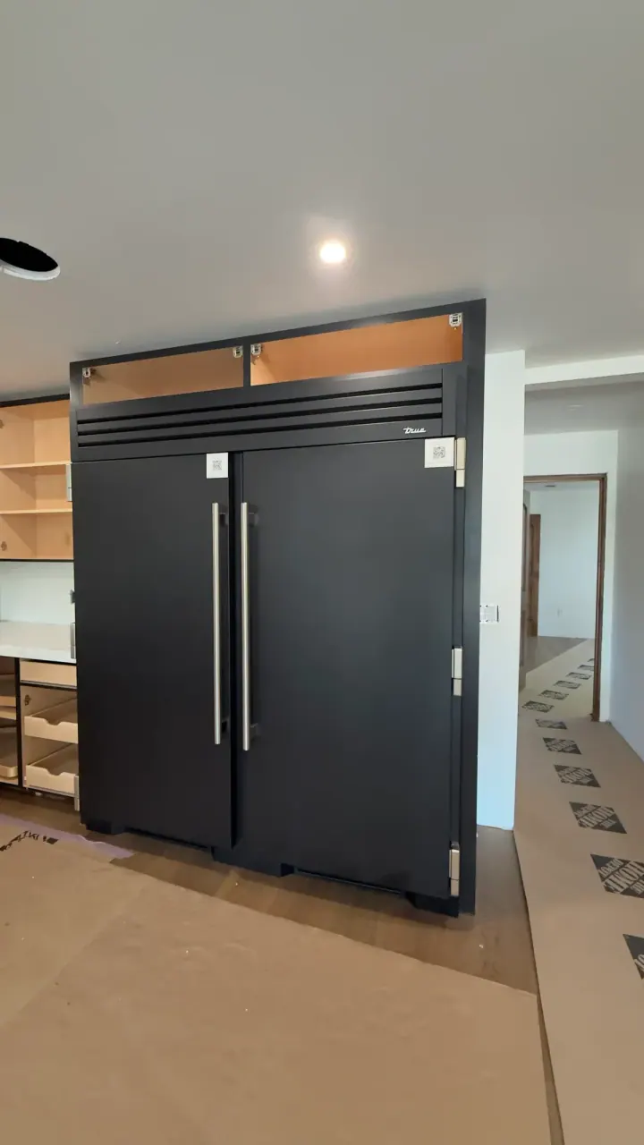 Two True Black 36″ Columns installation in Newport Beach, CA by Peerless Group