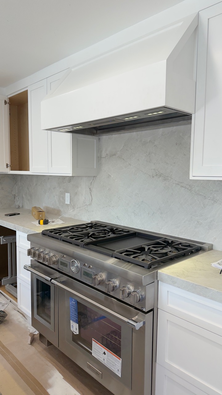 48-inch Thermador dual fuel range installed in Huntington Beach, CA by Peerless Group